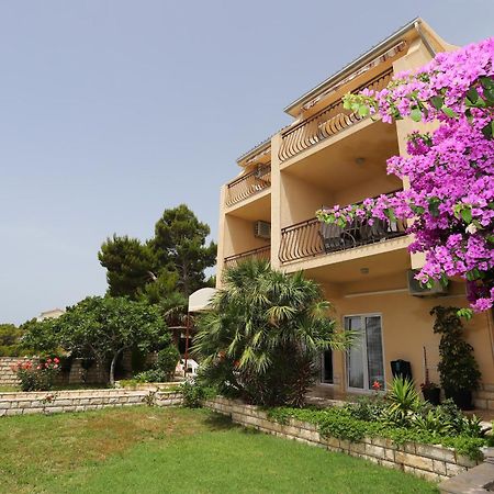 Apartments Edita & Robert ロクヴァ・ロゴズニツァ エクステリア 写真