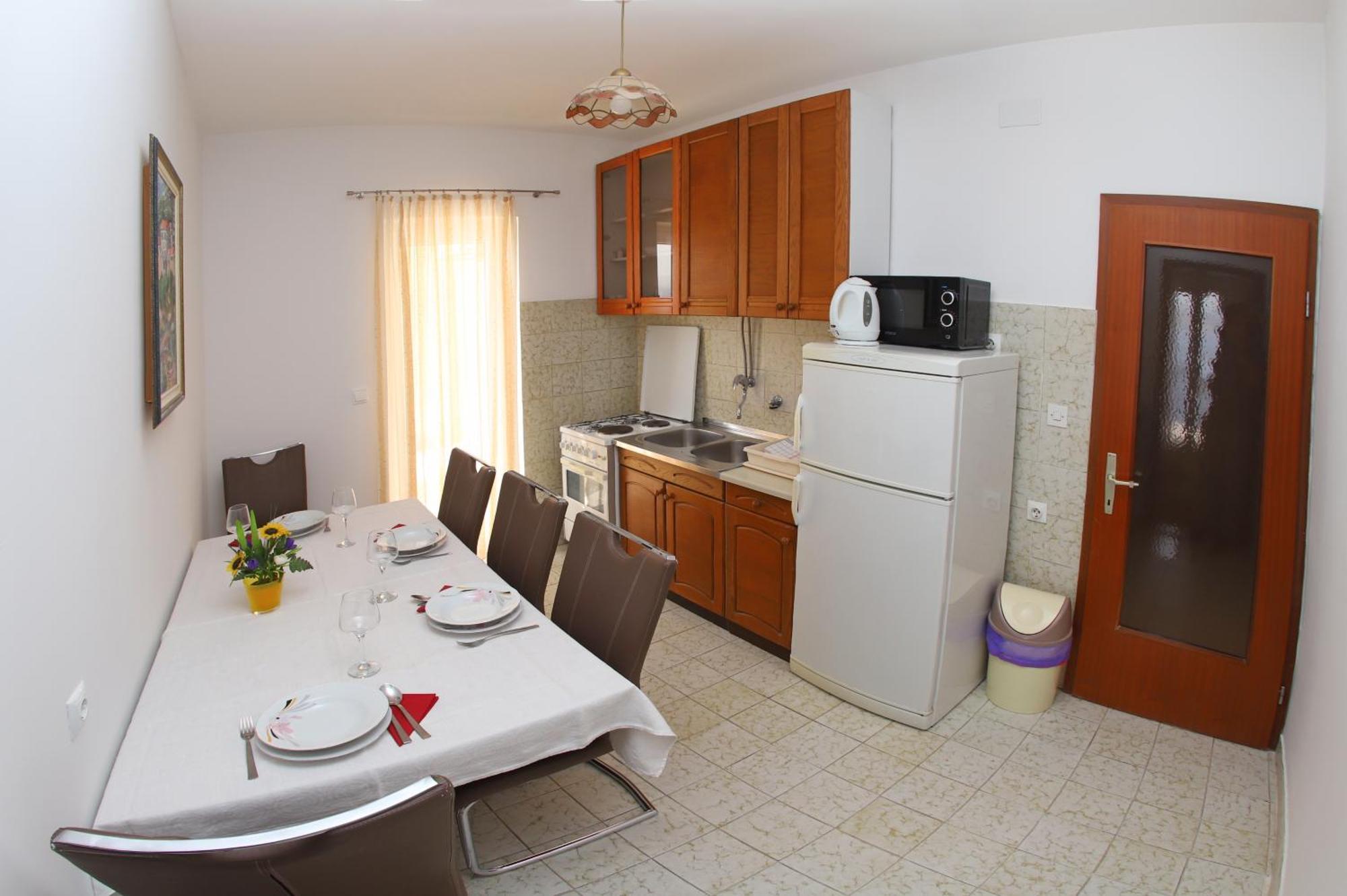 Apartments Edita & Robert ロクヴァ・ロゴズニツァ エクステリア 写真