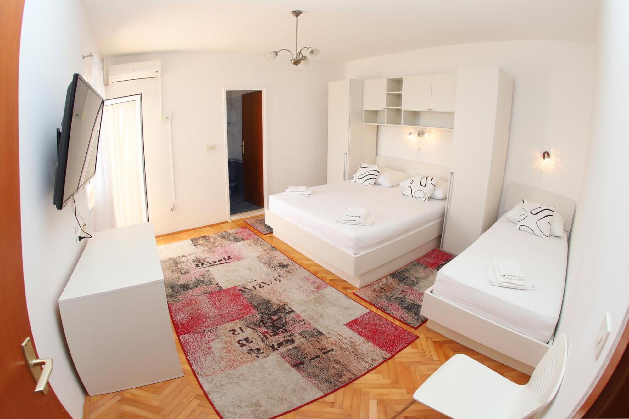 Apartments Edita & Robert ロクヴァ・ロゴズニツァ エクステリア 写真