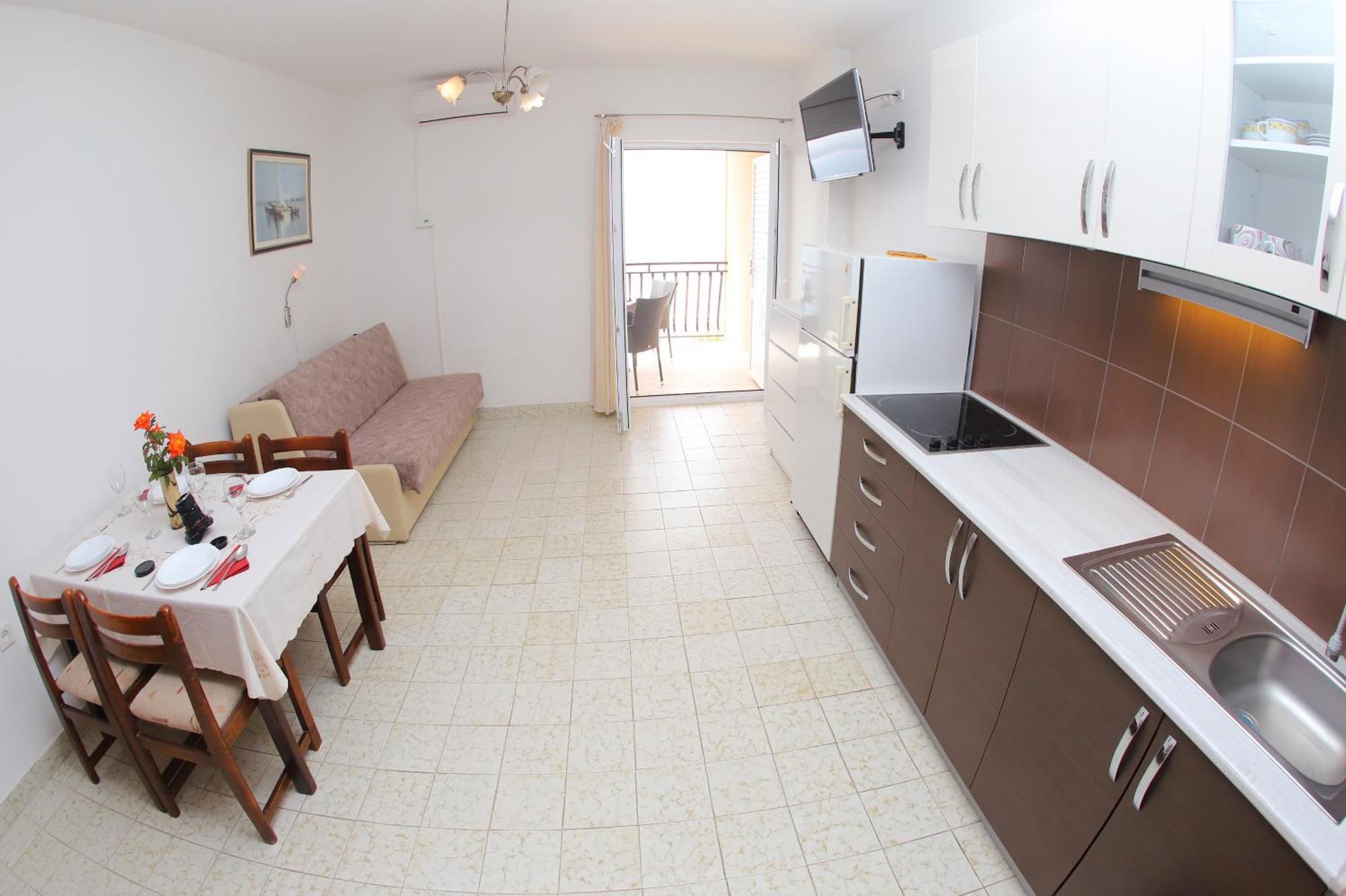 Apartments Edita & Robert ロクヴァ・ロゴズニツァ エクステリア 写真